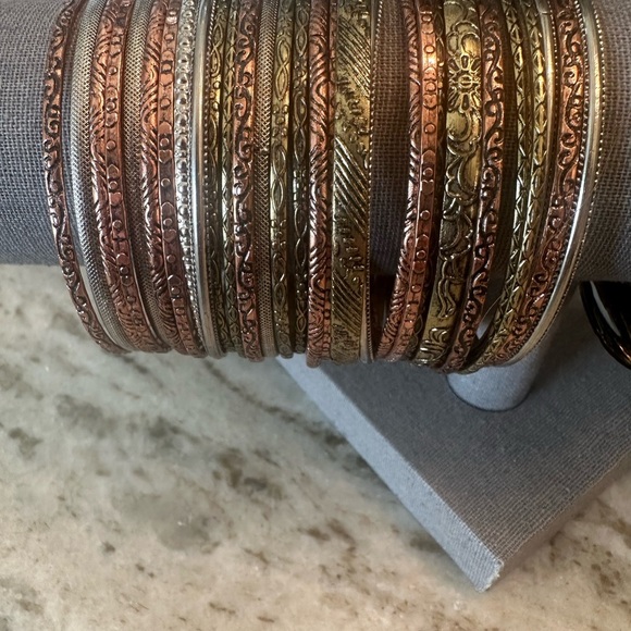 Jewelry - Mixed Metal Bangle Bracelet Set